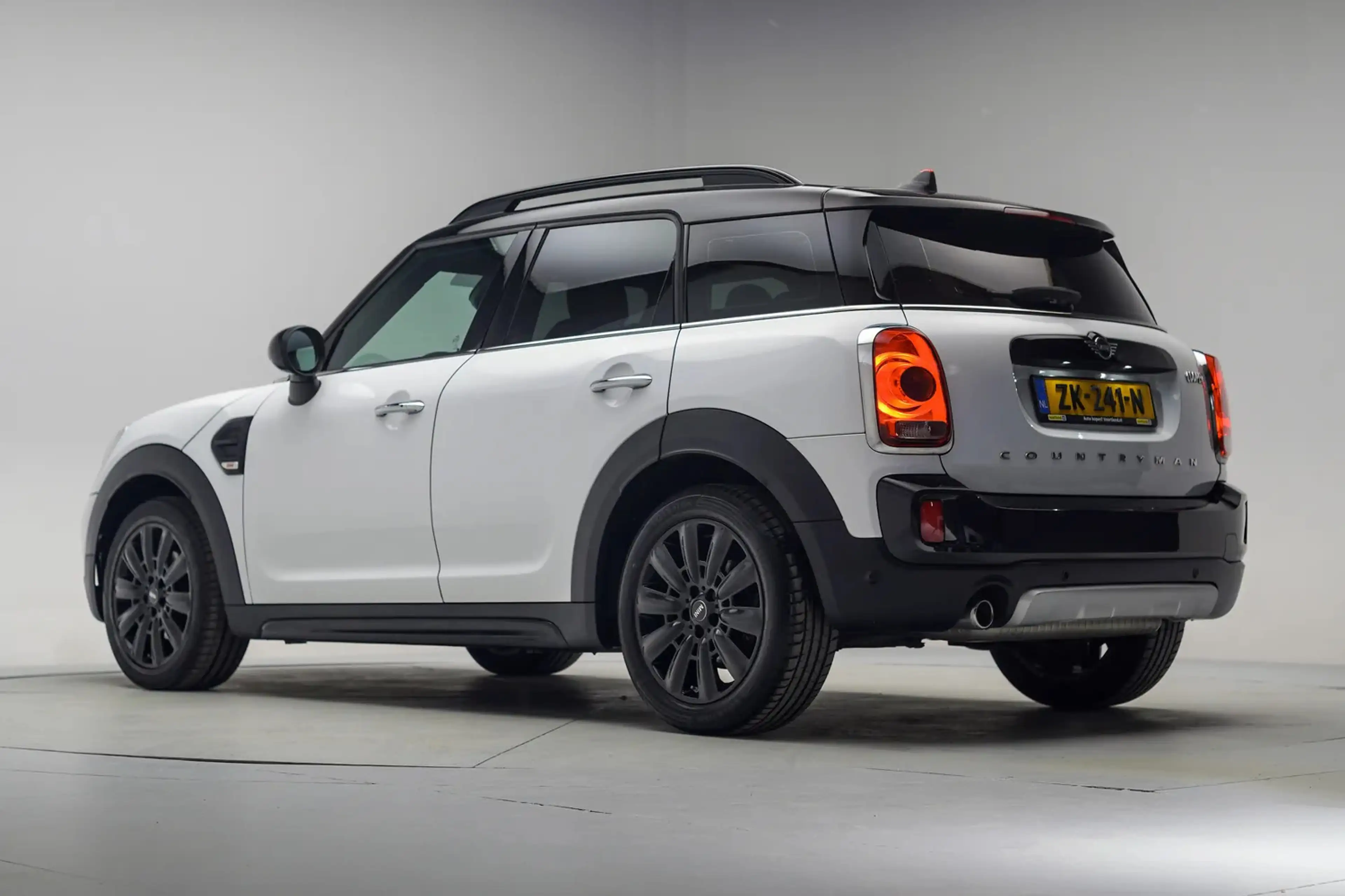 MINI Cooper Countryman 1.5 Dutch Made Edition. [ Apple CarPlay Climate co — photo 3