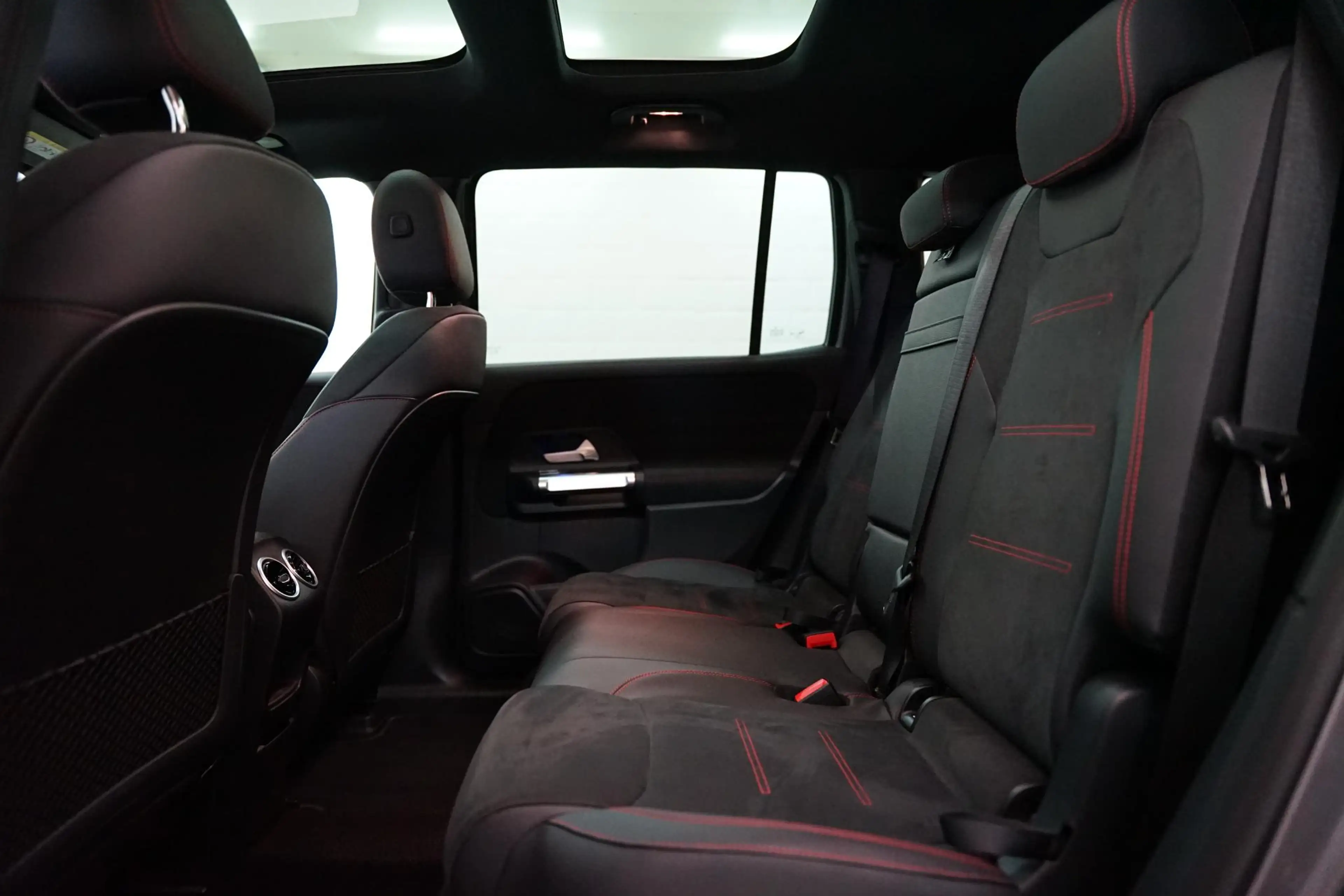 Mercedes-Benz EQB 250 EQB 250+ Star Edition AMG- Line|Panoramisch schuif — photo 12