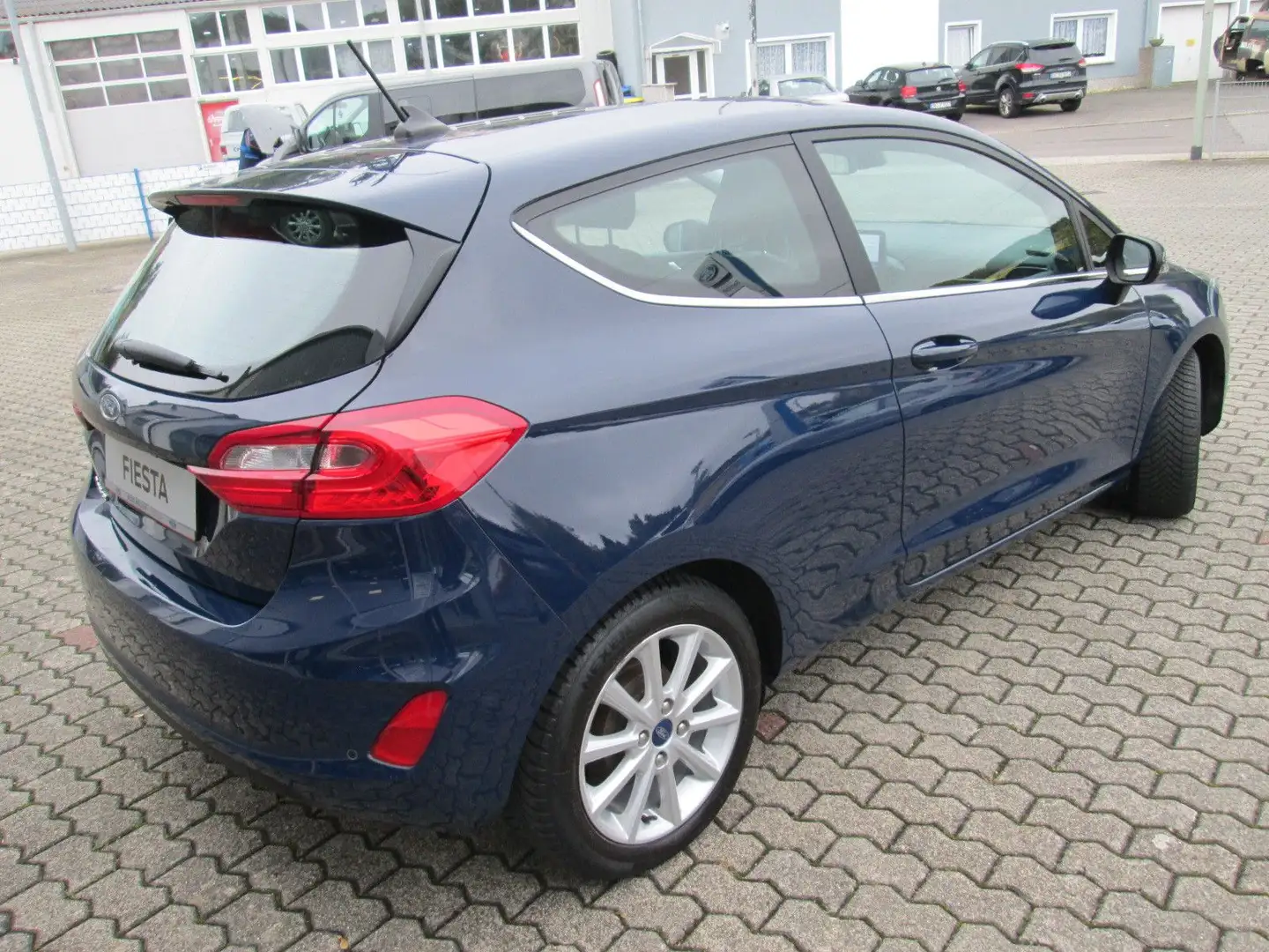 Ford Fiesta Titanium Bleu - 2