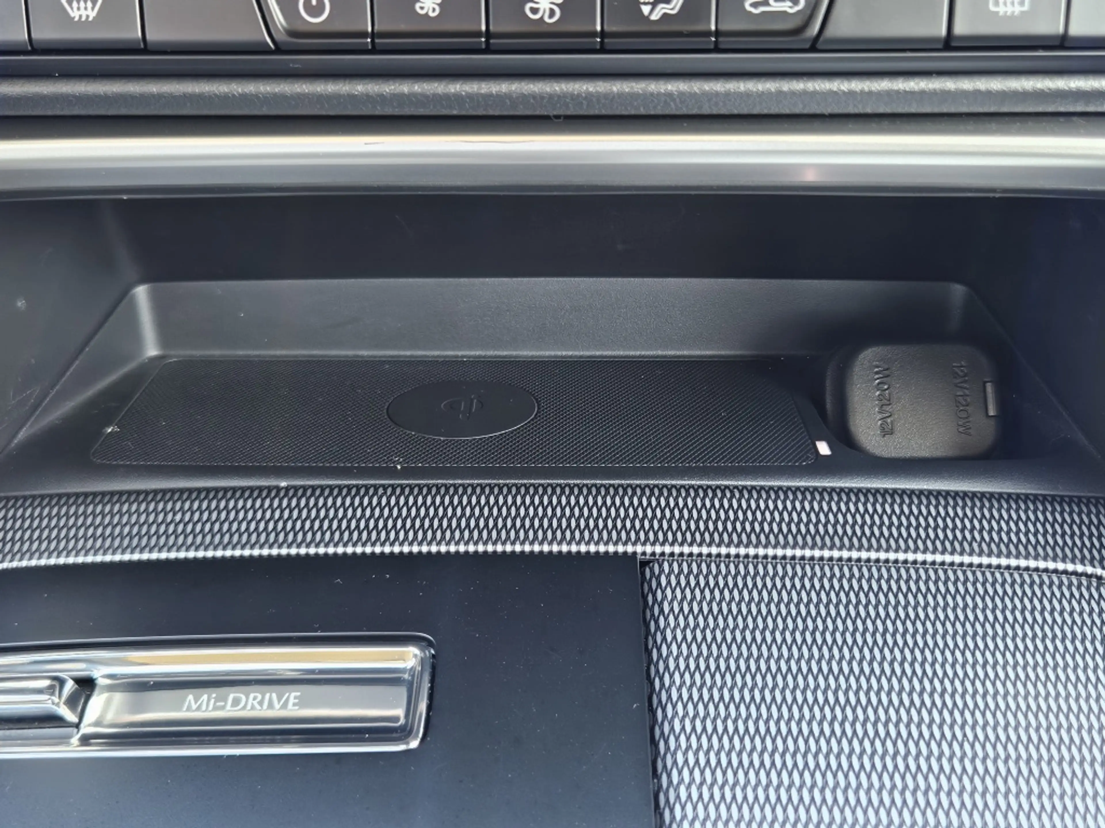 Mazda CX-60 2.5 e-SkyActiv PHEV 327pk Homura / Convenience Pac — photo 22