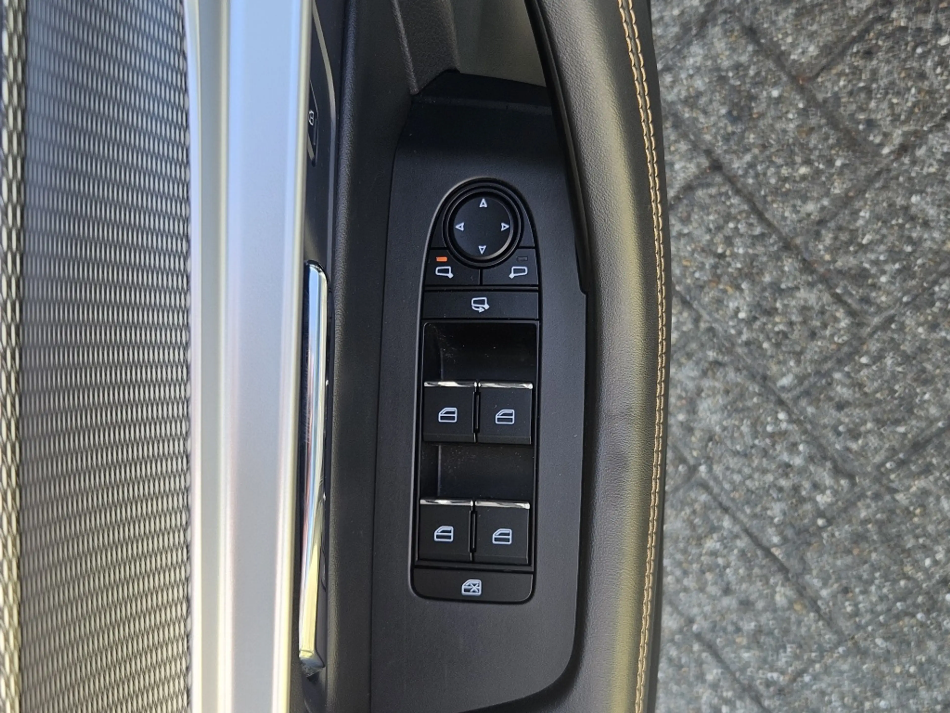 Mazda CX-60 2.5 e-SkyActiv PHEV 327pk Homura / Convenience Pac — photo 11