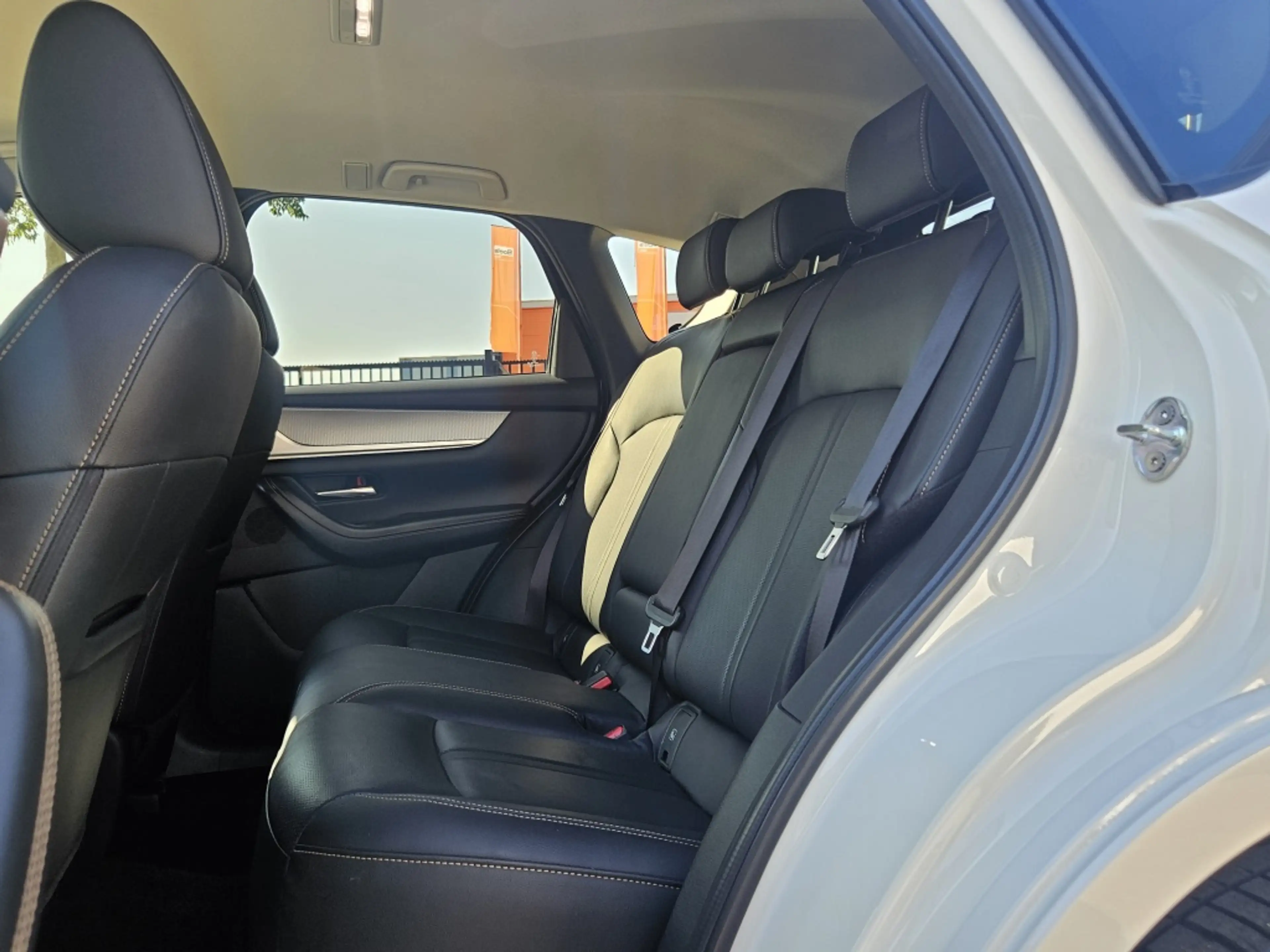 Mazda CX-60 2.5 e-SkyActiv PHEV 327pk Homura / Convenience Pac — photo 10