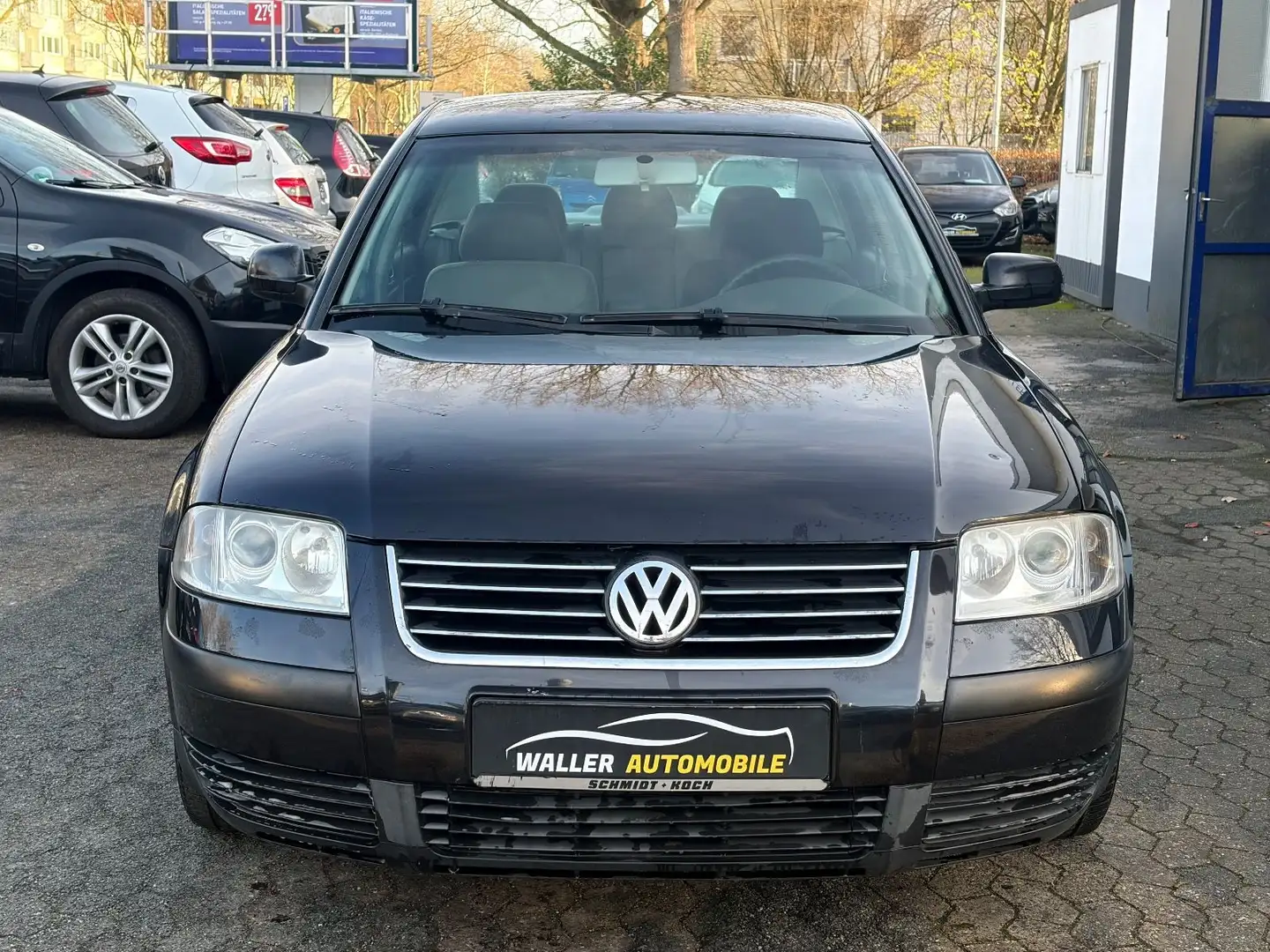 Volkswagen Passat 1.6 Trendline TÜV 04/2027 Schwarz - 2