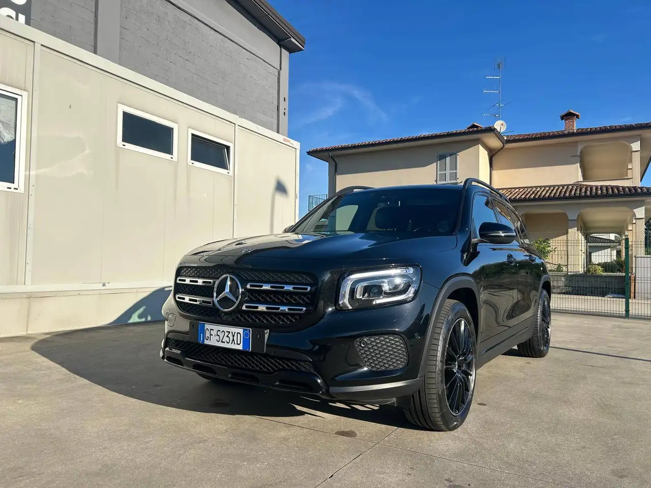Mercedes-Benz GLB 200