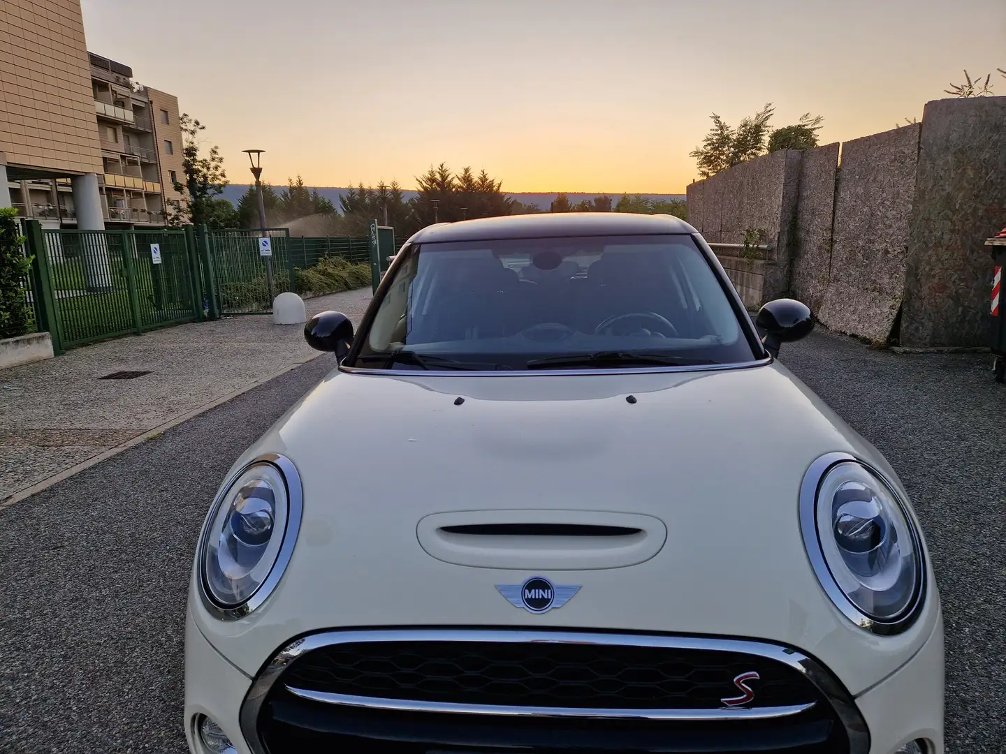 MINI Cooper S Beige - 1