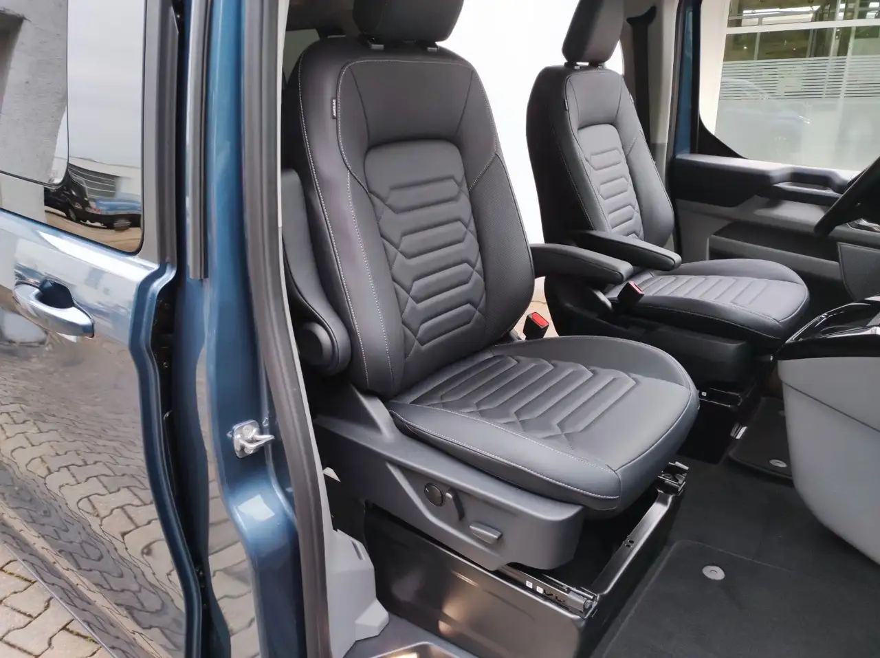 Ford Tourneo Custom 2026 — фото 11