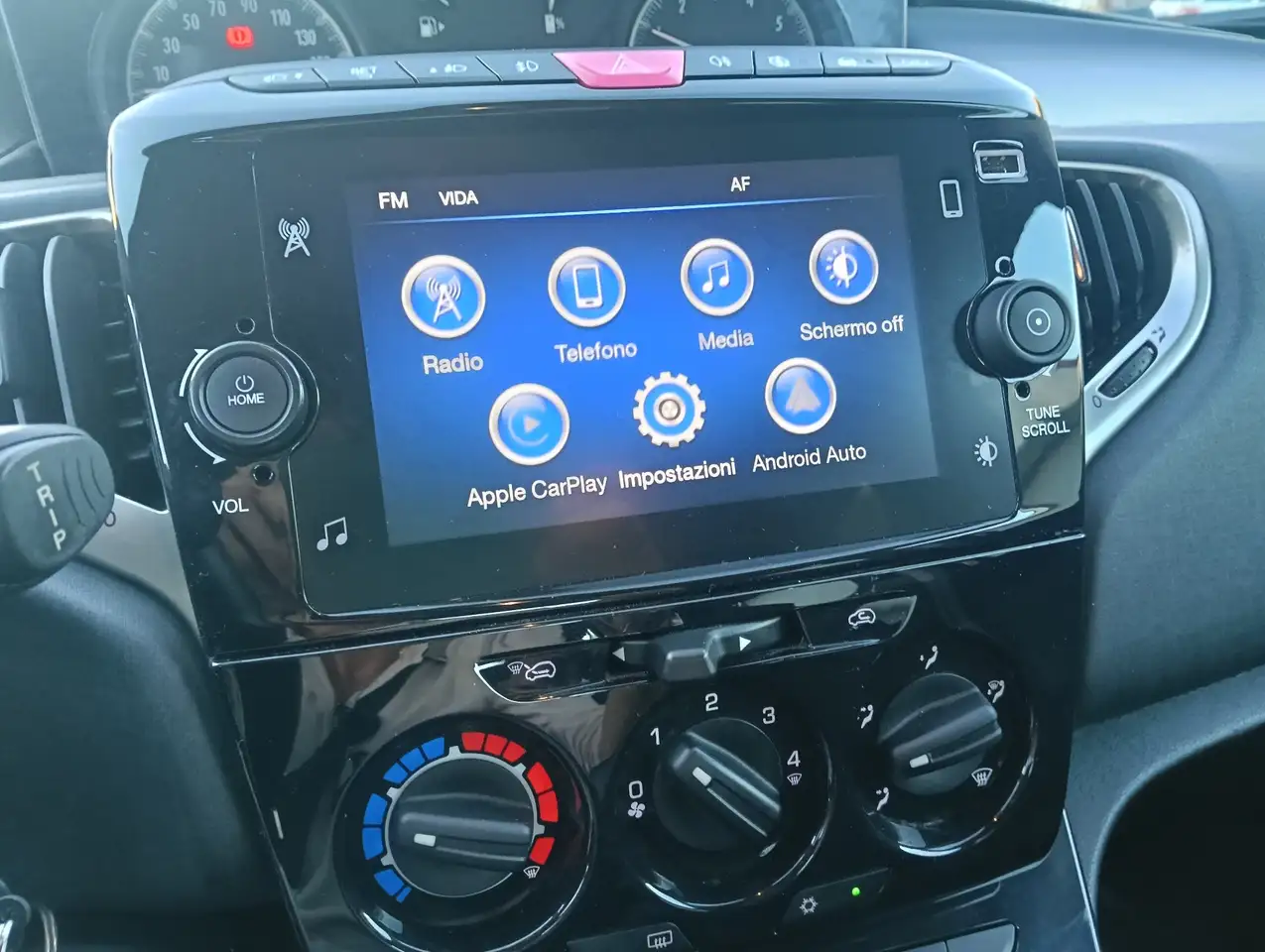 Lancia Ypsilon 2022 — фото 13