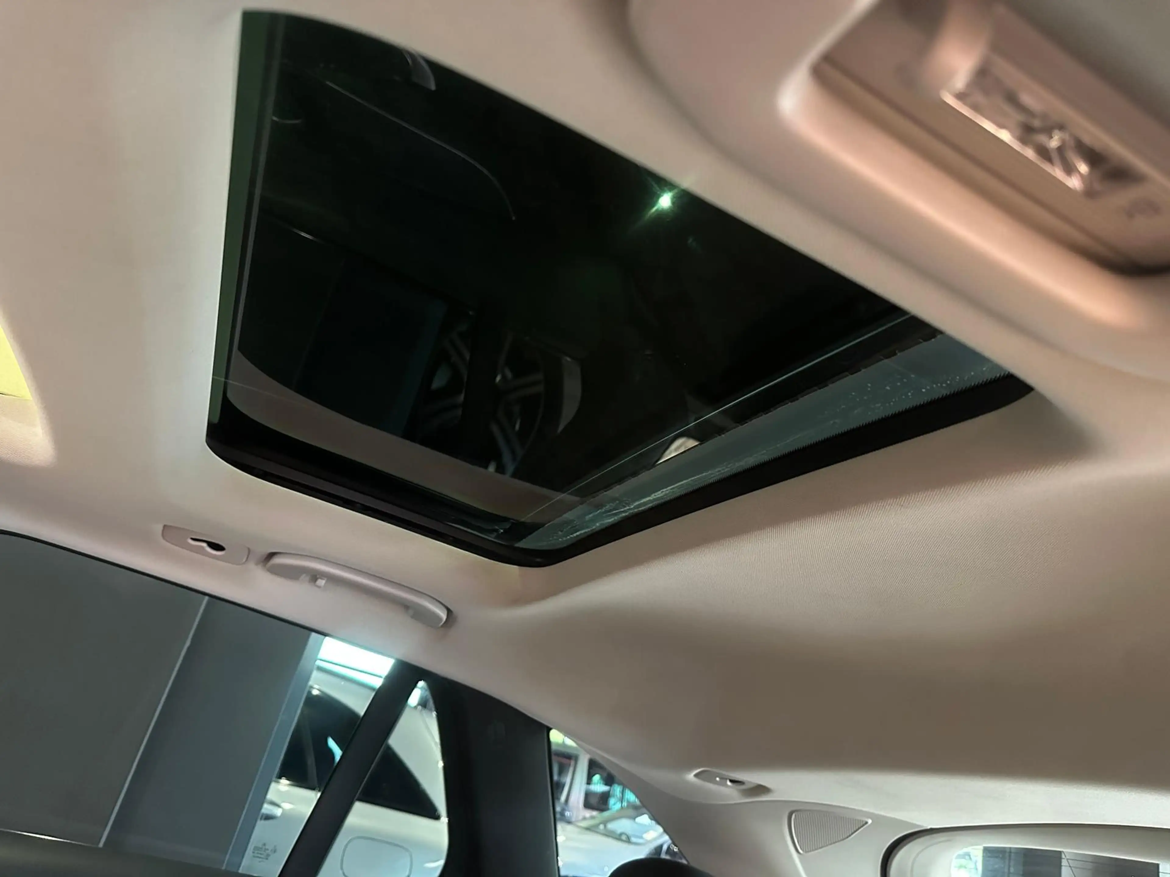 Mercedes-Benz GLC 220 4MATIC NIGHT PANORAMA AHK KAM AMBIENTEBELEUCHTUNG — photo 5
