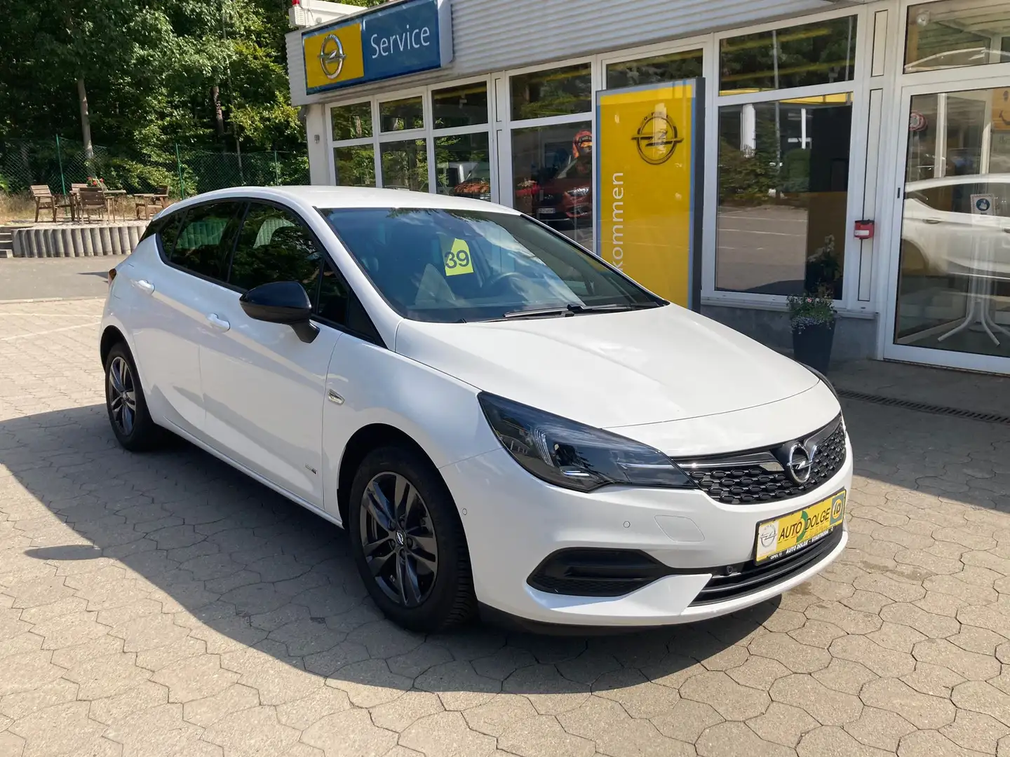 Opel Astra Design Weiß - 1