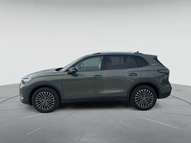 Volkswagen Tiguan view 6