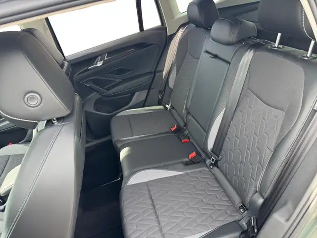 Volkswagen Tiguan view 10