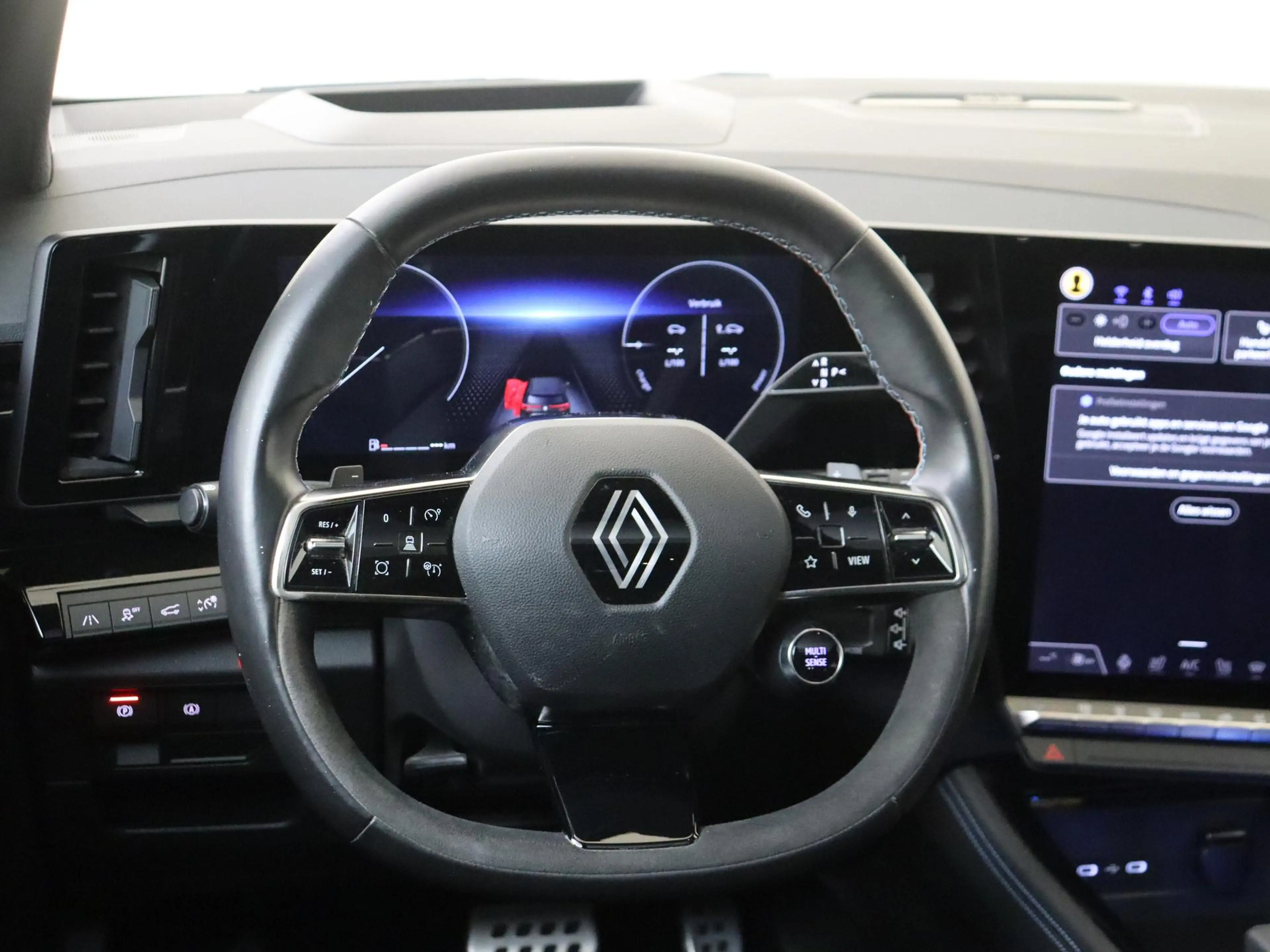 Renault Espace E-Tech full hybrid 200 esprit Alpine 7p. Panoramad — photo 10