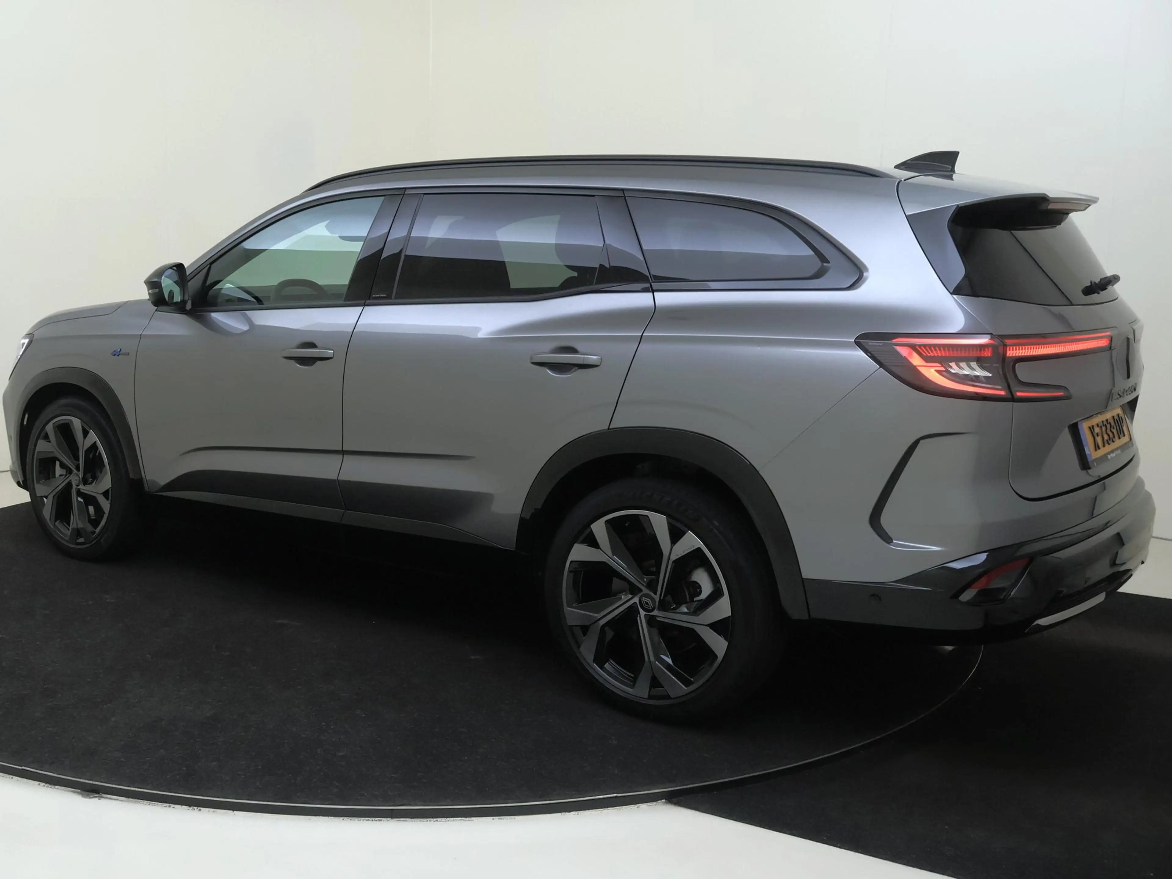 Renault Espace E-Tech full hybrid 200 esprit Alpine 7p. Panoramad — photo 3