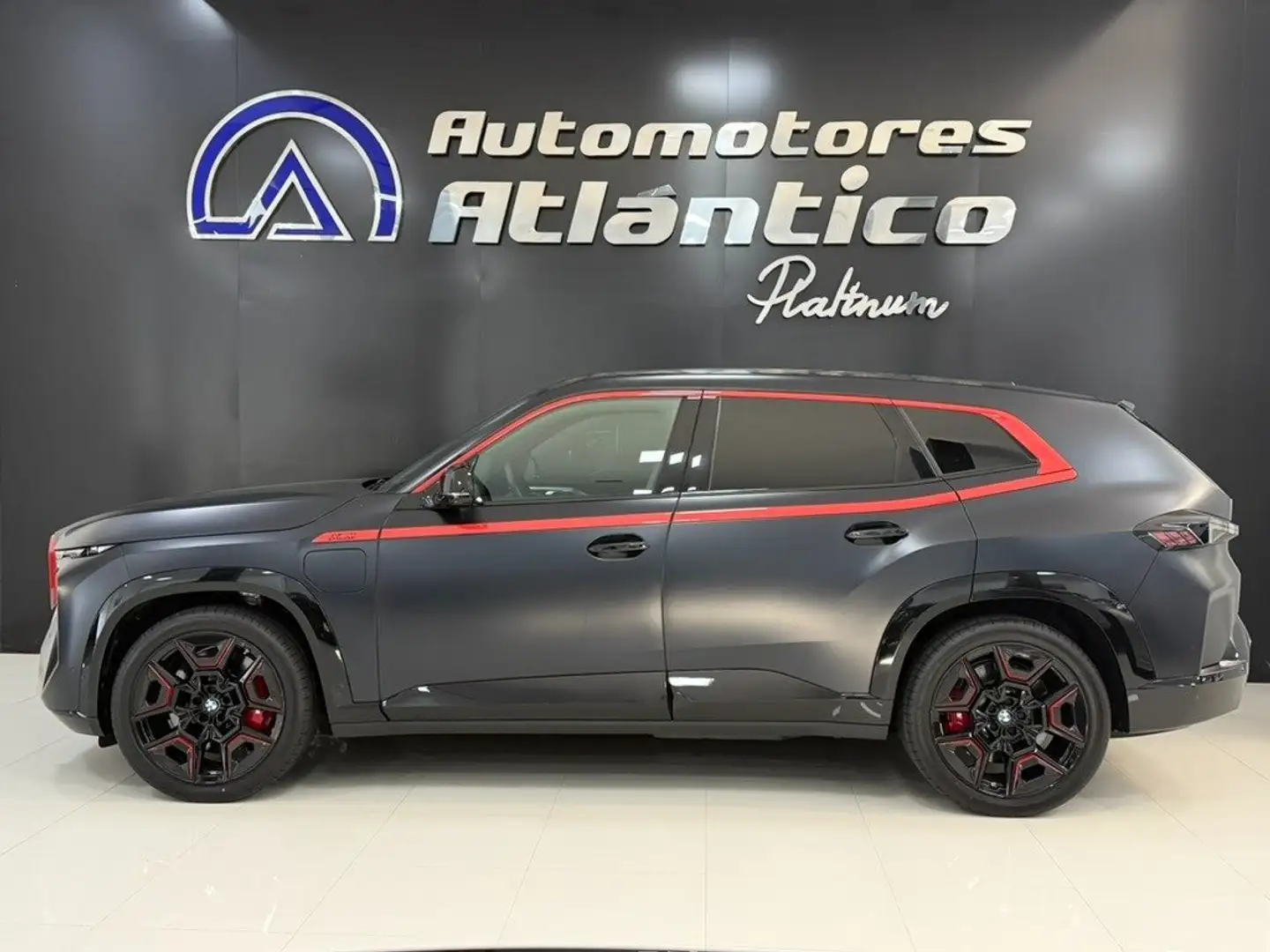 BMW XM 550 kW (748 CV) Label Red Negro - 2