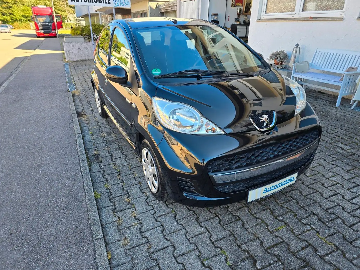 Peugeot 107 Millesim 200 70 Noir - 1