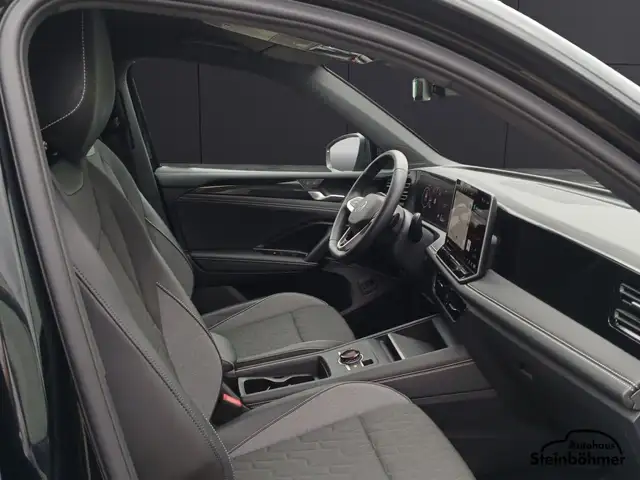 Volkswagen Tiguan view 14