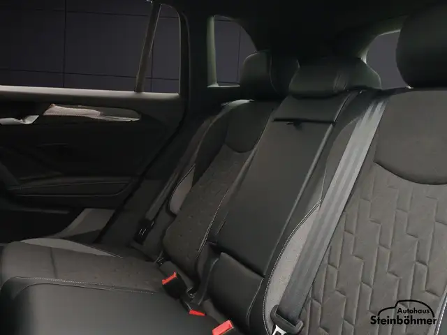 Volkswagen Tiguan view 15