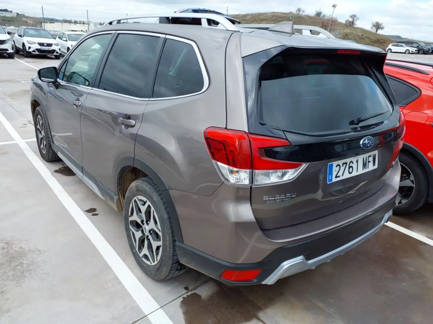 Subaru Forester 2.0i Hybrid Executive Plus CVT Gris - 2