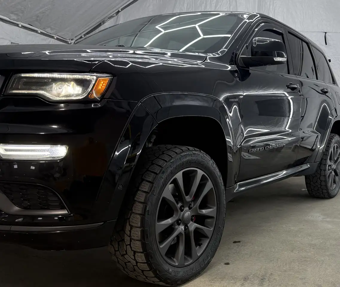 Jeep Grand Cherokee снимка Jeep Grand Cherokee