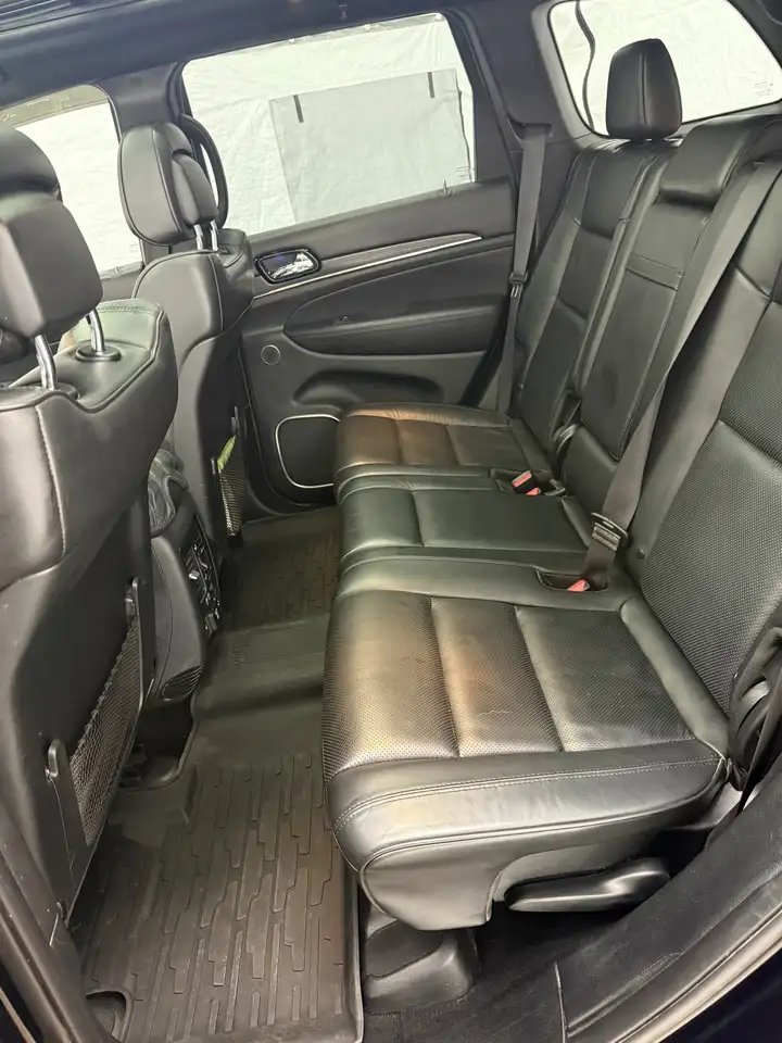 Jeep Grand Cherokee снимка Jeep Grand Cherokee