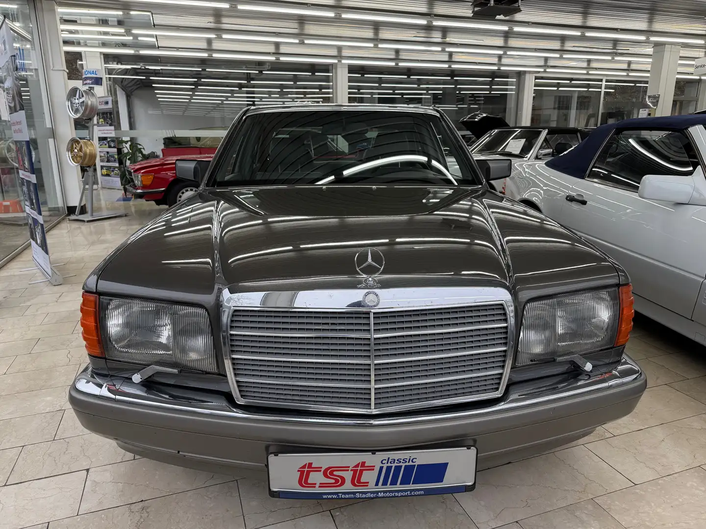 Mercedes-Benz S 560 Mercedes 560 SE / H-Kennzeichen Gri - 2
