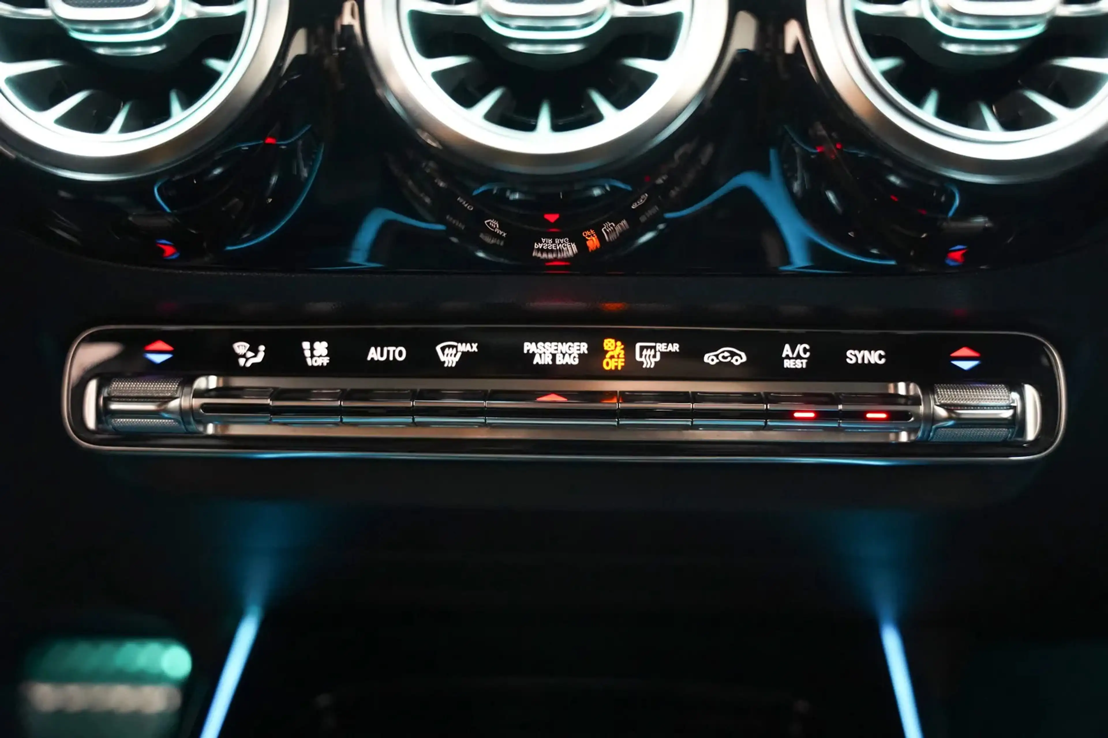 Mercedes-Benz B 220 AMG Line Night Aut. [ Panorama LED Navi Camera Sfe — photo 9