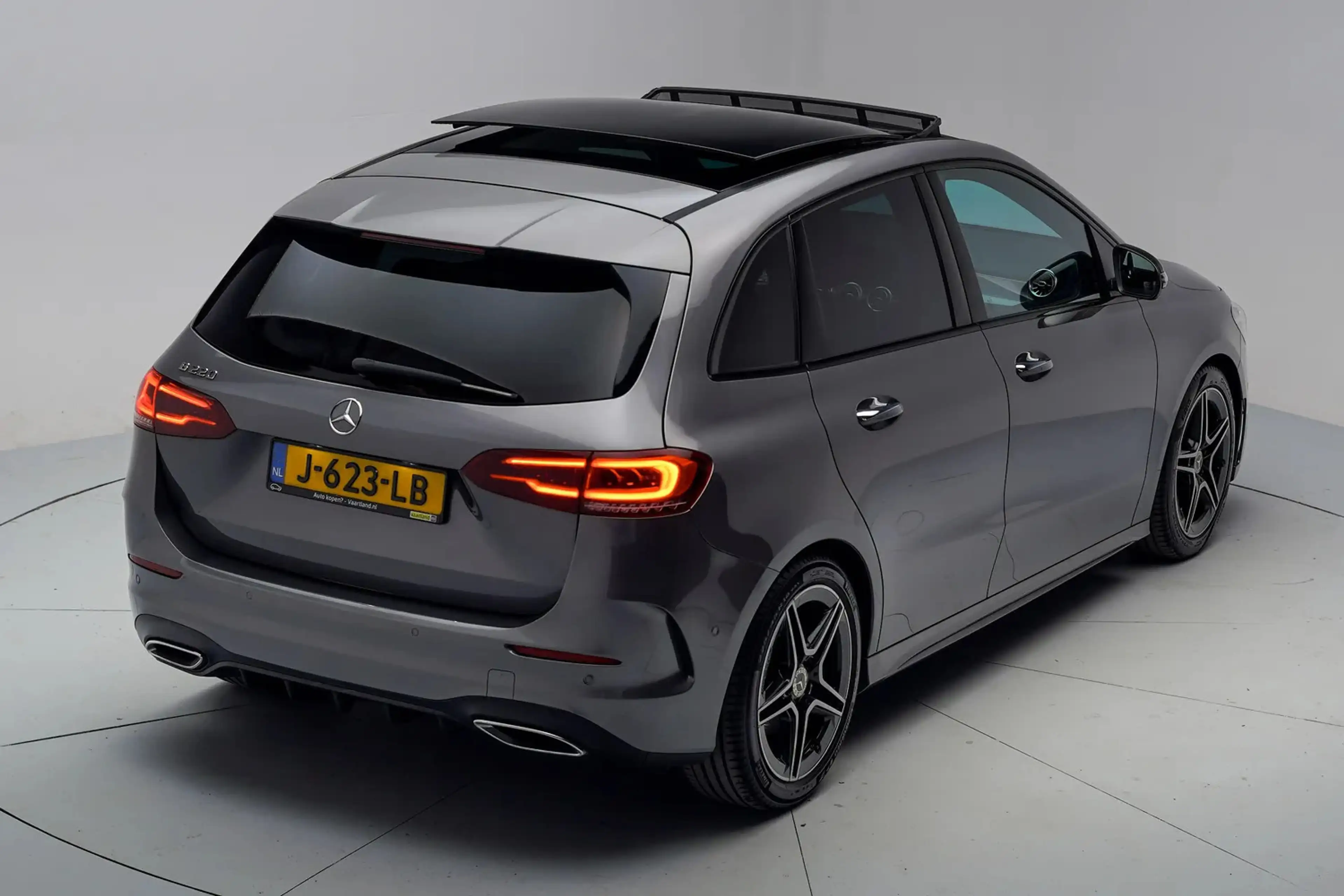 Mercedes-Benz B 220 AMG Line Night Aut. [ Panorama LED Navi Camera Sfe — photo 15