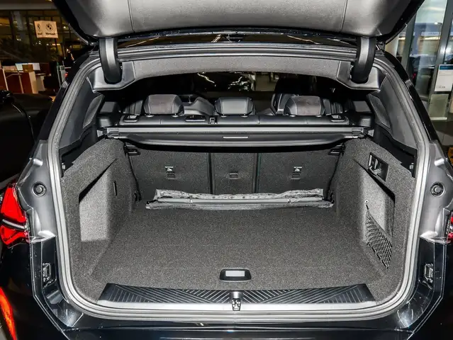 BMW X3 view 5