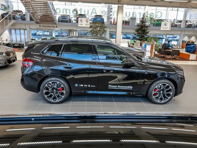 BMW X3 view 3