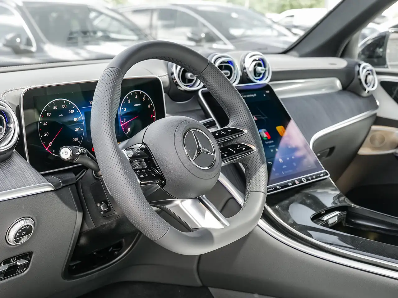 Mercedes-Benz GLC снимка Mercedes-Benz GLC