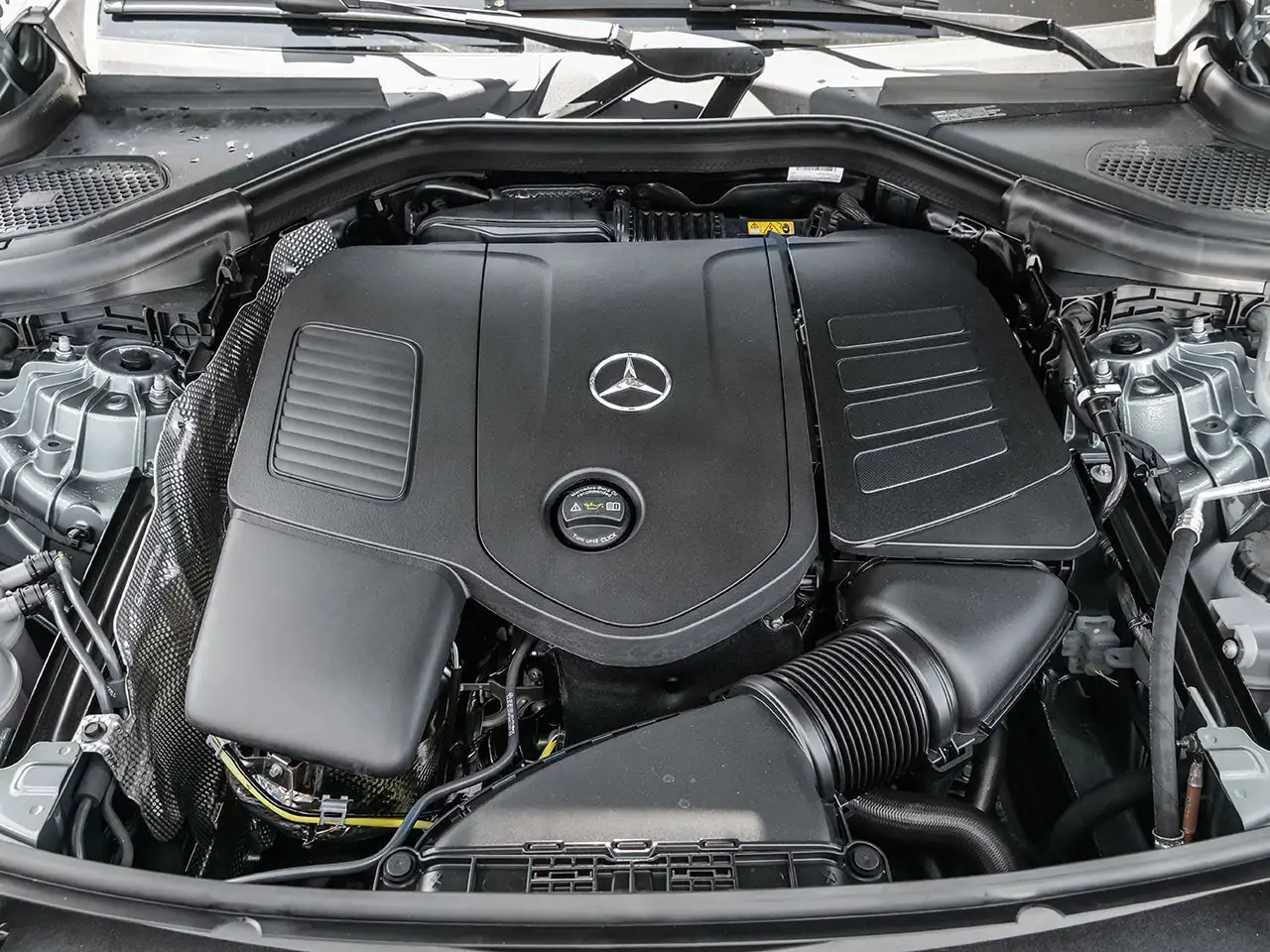 Mercedes-Benz GLC снимка Mercedes-Benz GLC