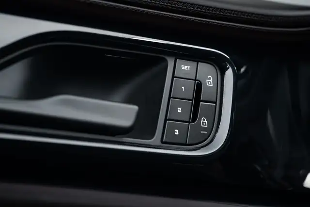 Porsche Panamera view 15