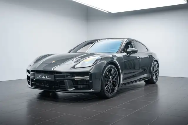 Porsche Panamera main image