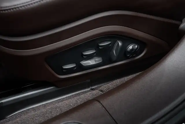 Porsche Panamera view 8