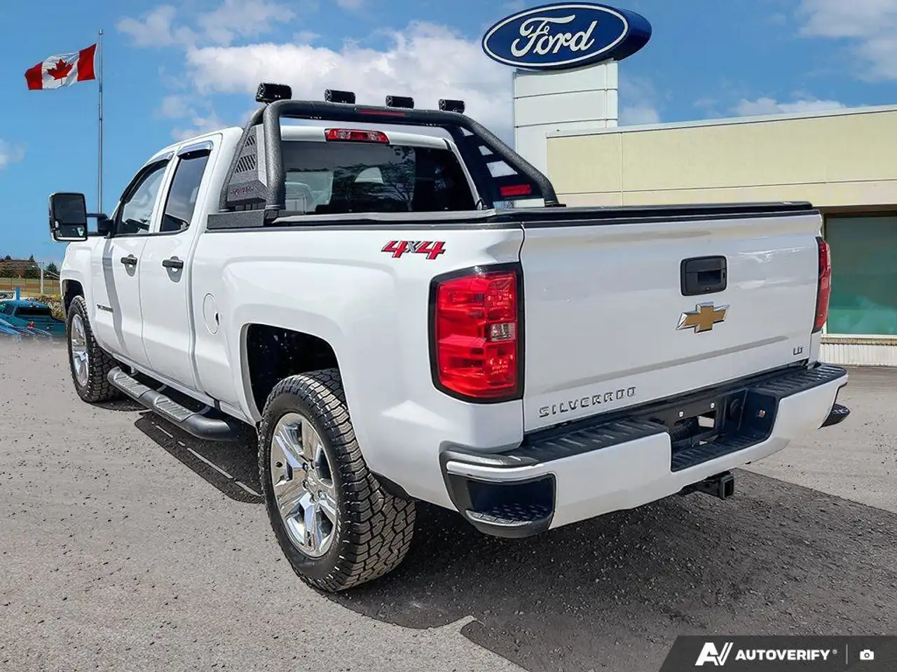 Chevrolet Silverado 1500 снимка Chevrolet Silverado 1500