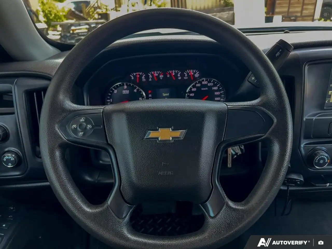 Chevrolet Silverado 1500 снимка Chevrolet Silverado 1500