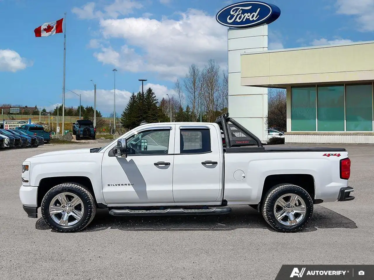Chevrolet Silverado 1500 снимка Chevrolet Silverado 1500