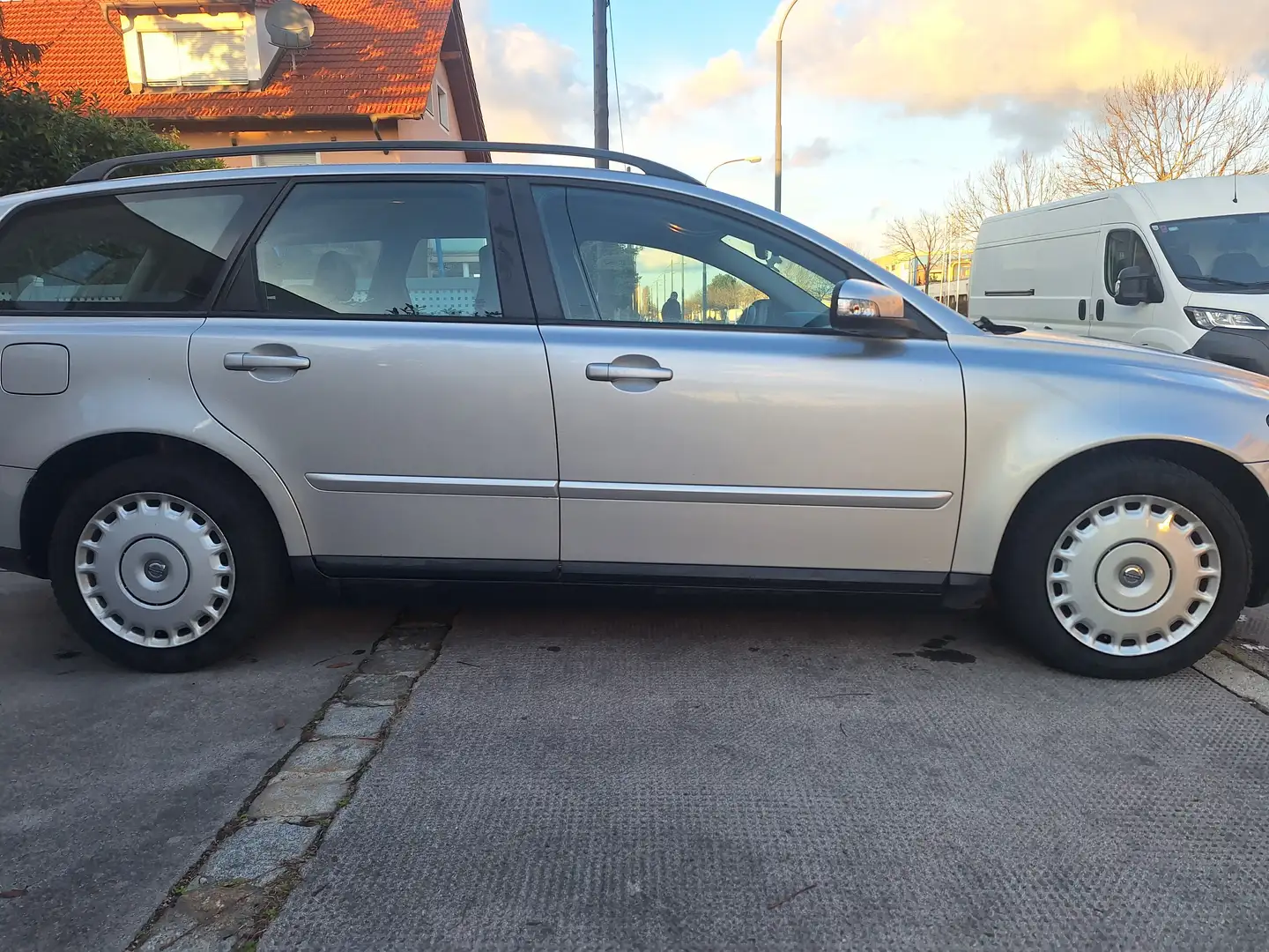 Volvo V50 V50 1,6 D Kinetic Kinetic Silber - 2