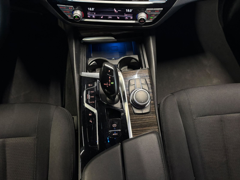 BMW 520 e Business 8G AHK/18Zoll/Driving Assistant — photo 14