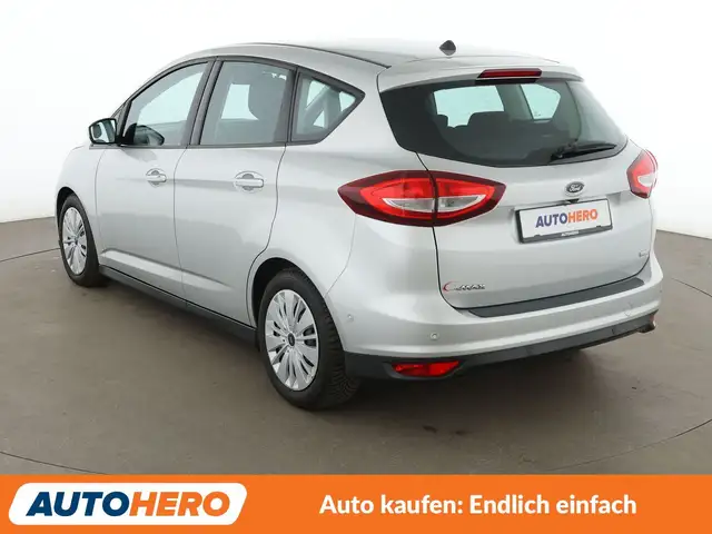 Ford C-Max view 4