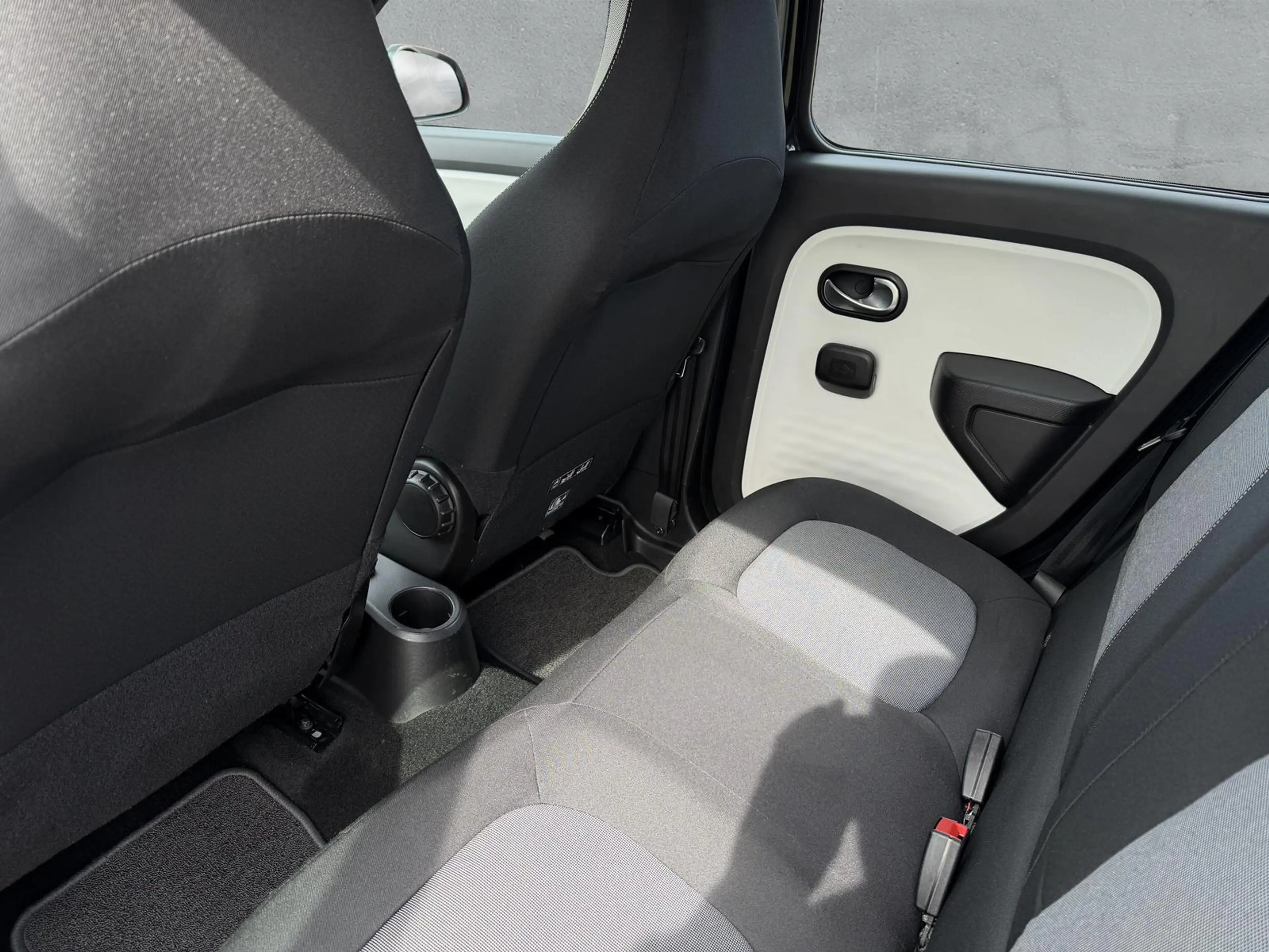 Renault Twingo Limited 1.HAND*8-FACH*SCHECKHEFTGEPFLEGT* — photo 13