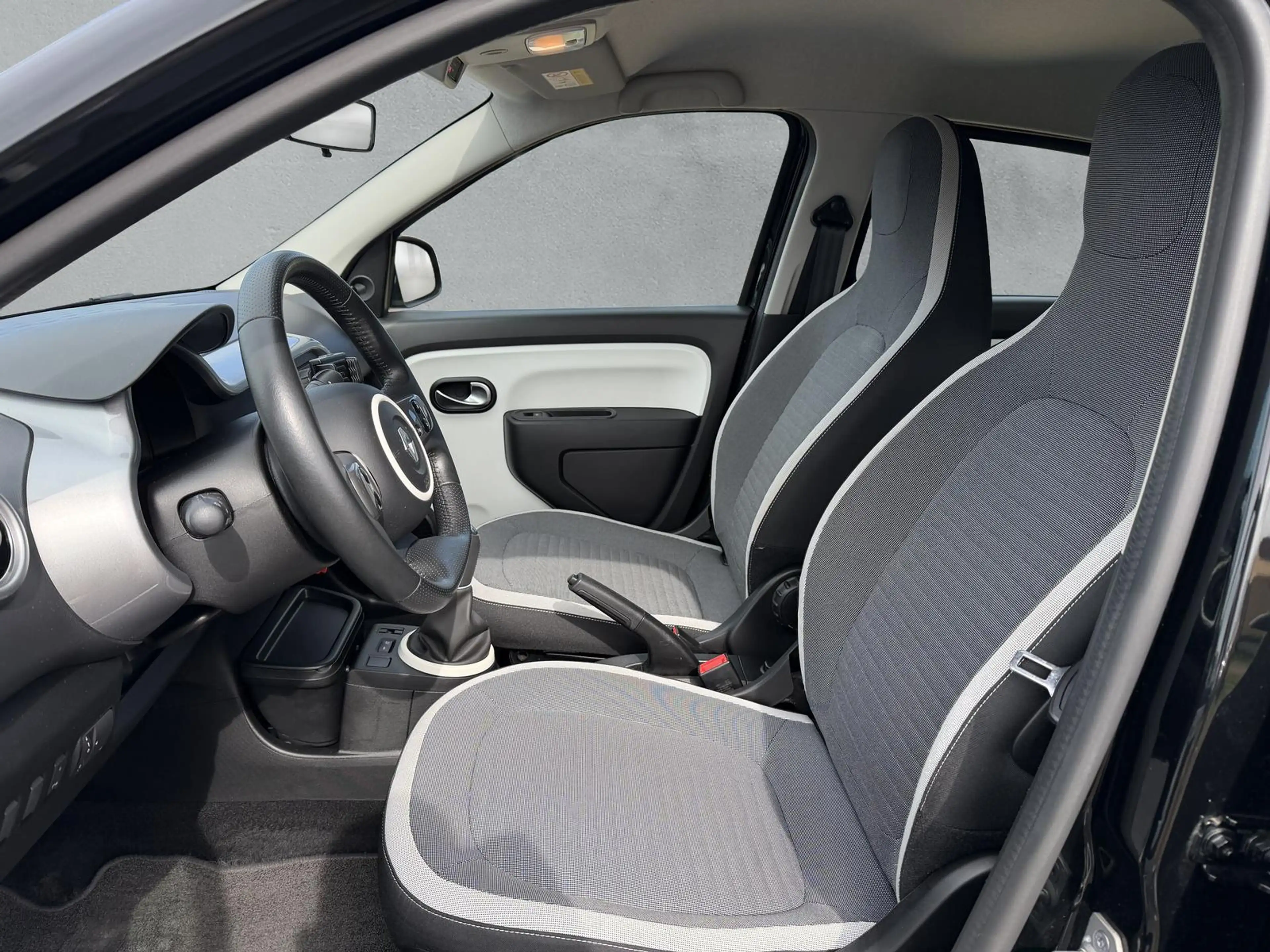 Renault Twingo Limited 1.HAND*8-FACH*SCHECKHEFTGEPFLEGT* — photo 11