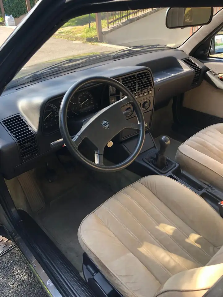 Lancia Thema 2.0t ie, foto 4