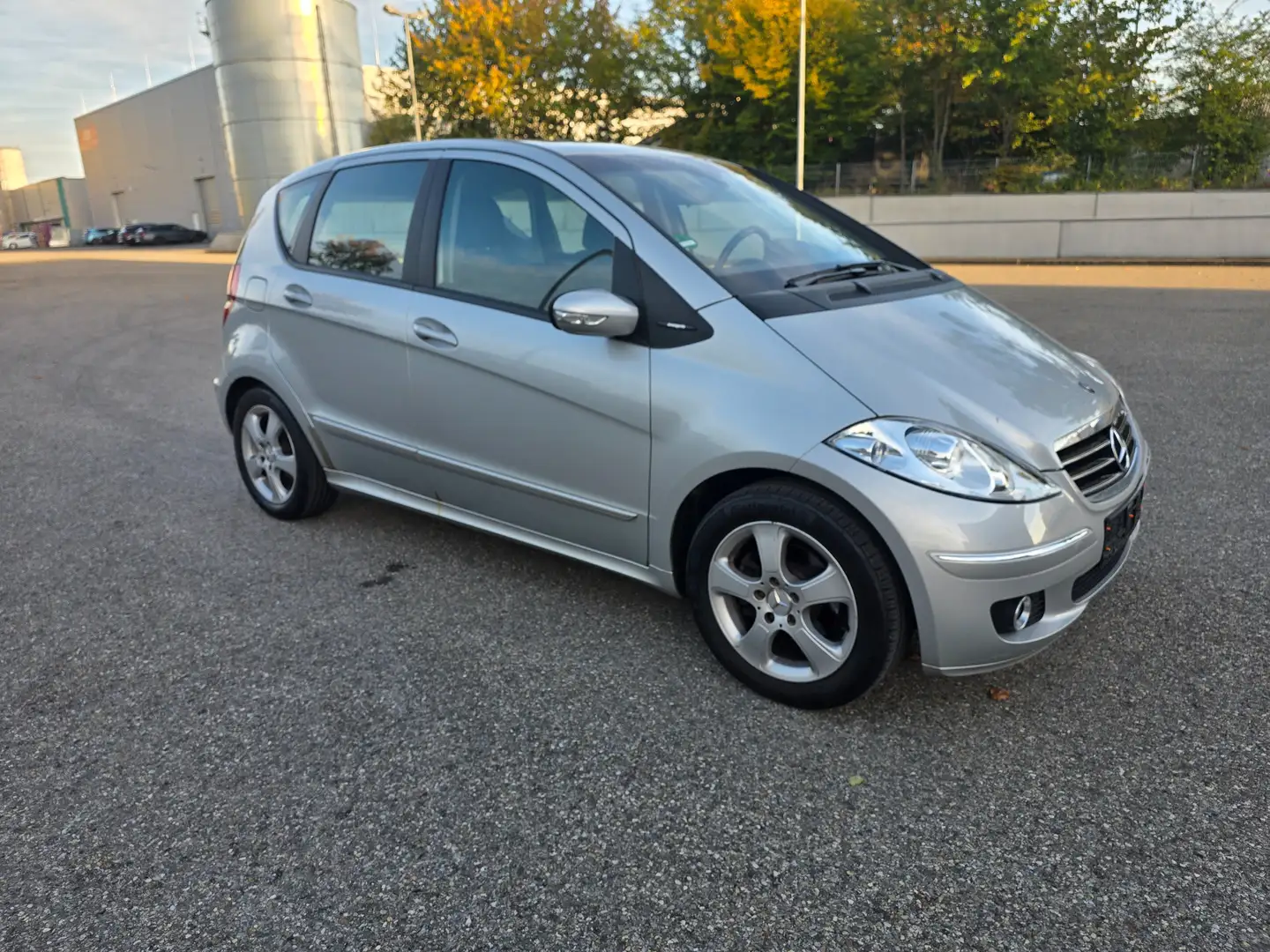 Mercedes-Benz A 150 A 150 Avantgarde  TÜV 11/2026 Lamellendach Grau - 2