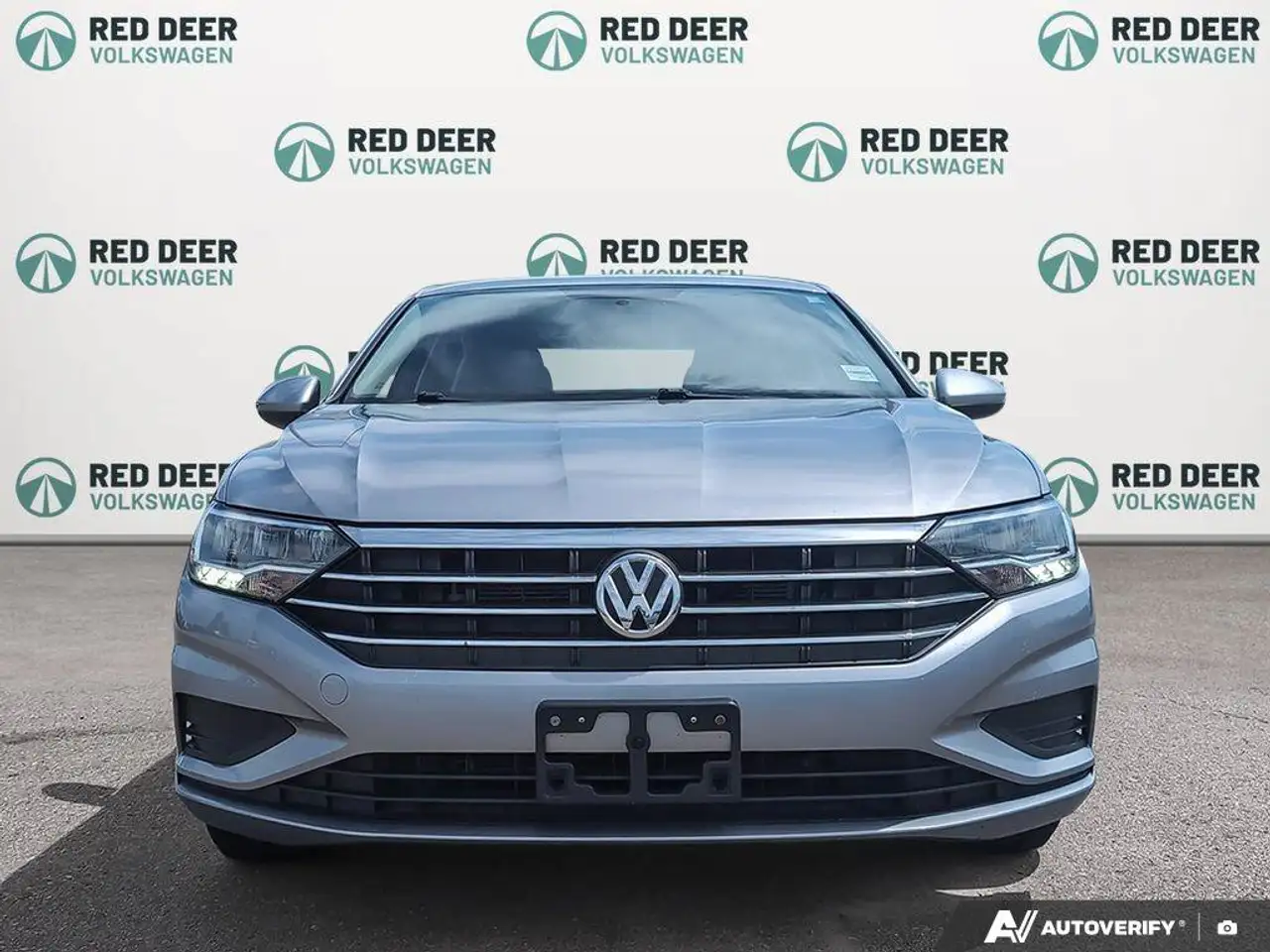 Volkswagen Jetta снимка Volkswagen Jetta