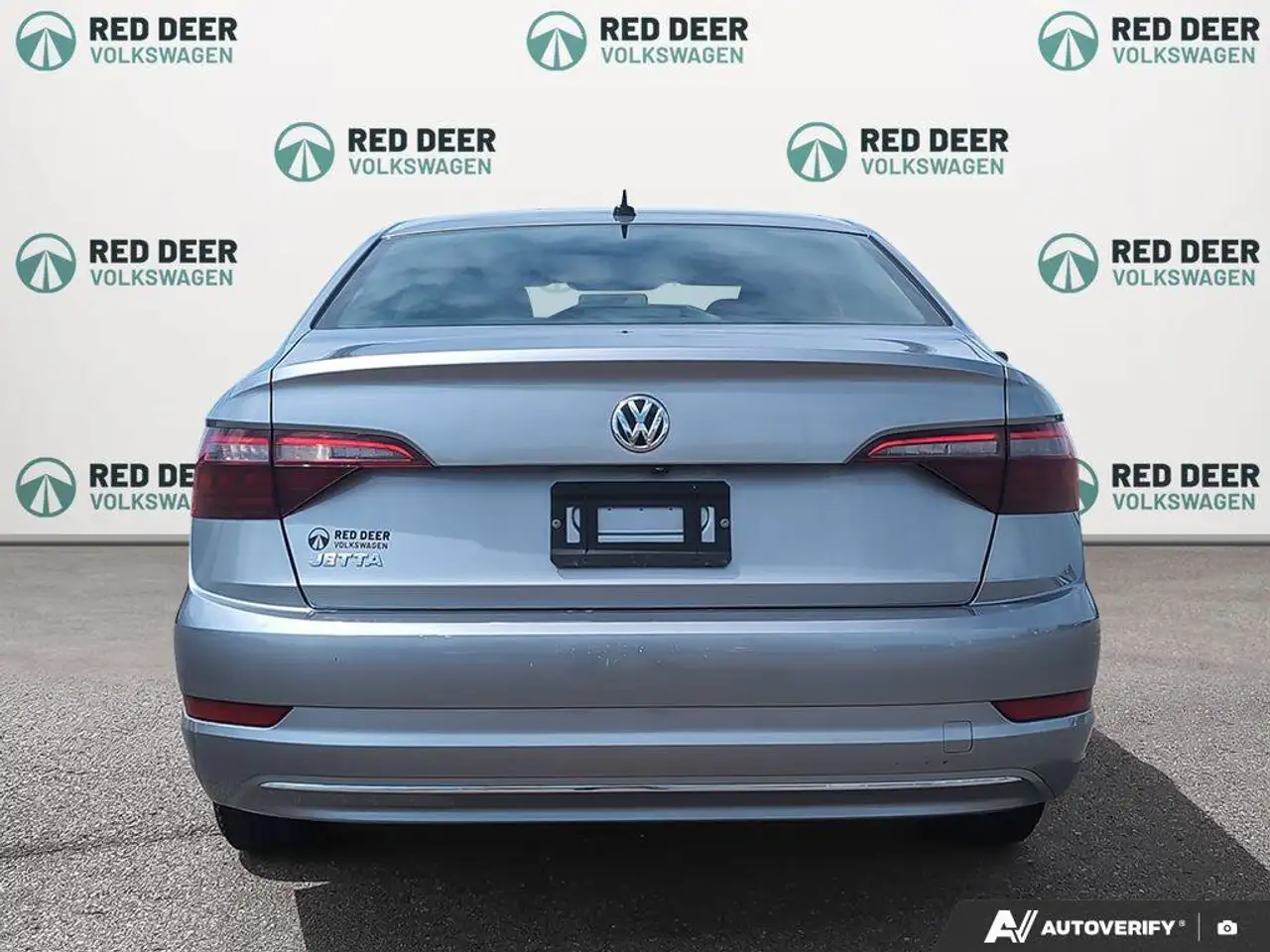 Volkswagen Jetta снимка Volkswagen Jetta