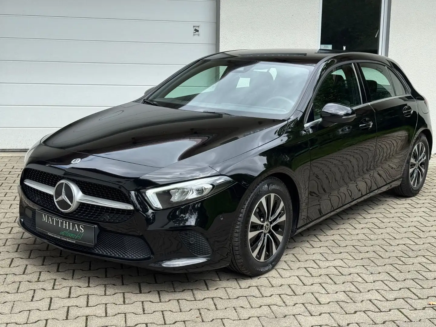 Mercedes-Benz A 200 d Automatik 150PS/LED/Navi/Virutal/AHK/ Schwarz - 1