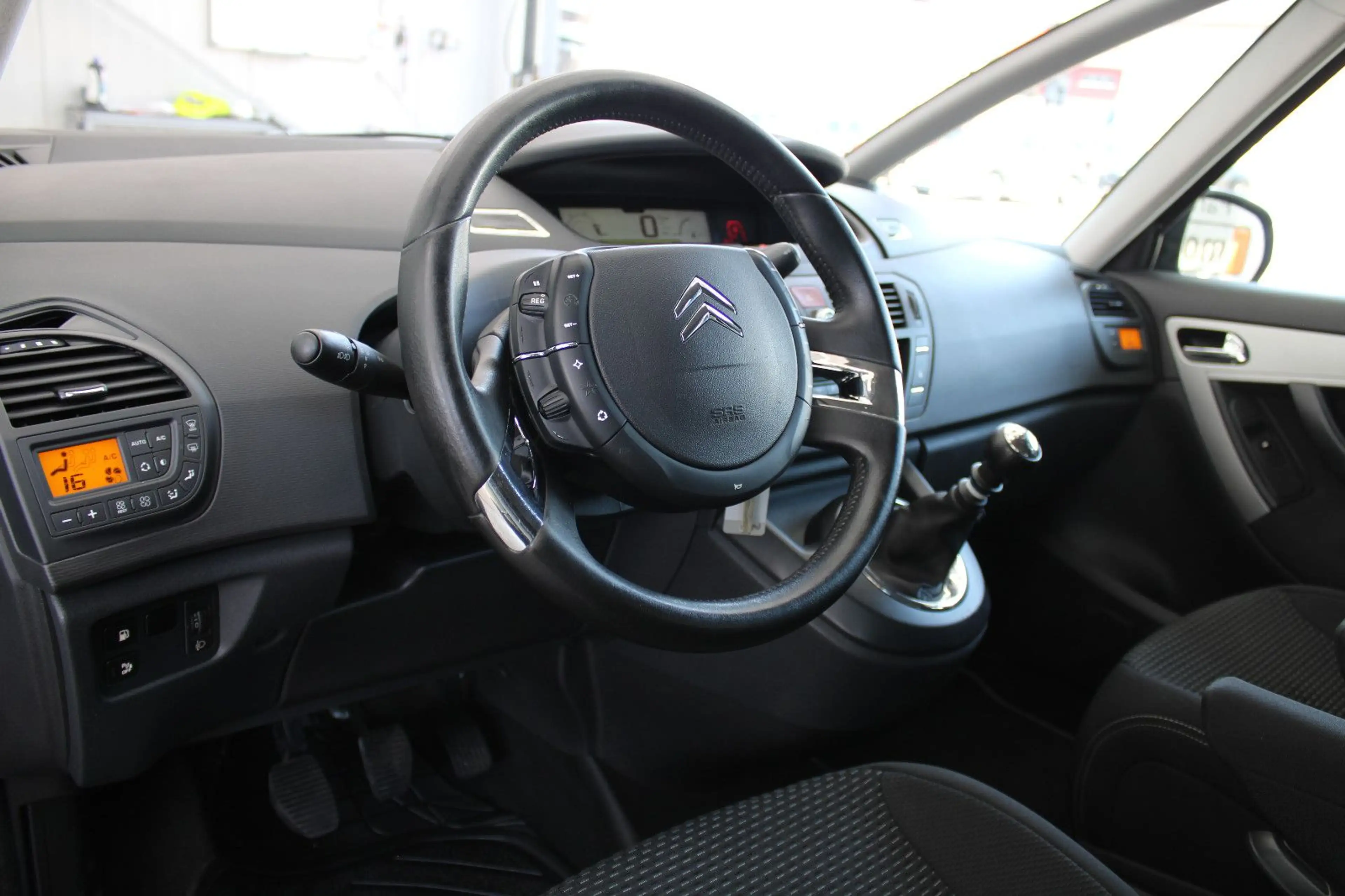 Citroen Grand C4 Picasso Spacetourer 7 Sitzer*Tüv&Insp.* — photo 9