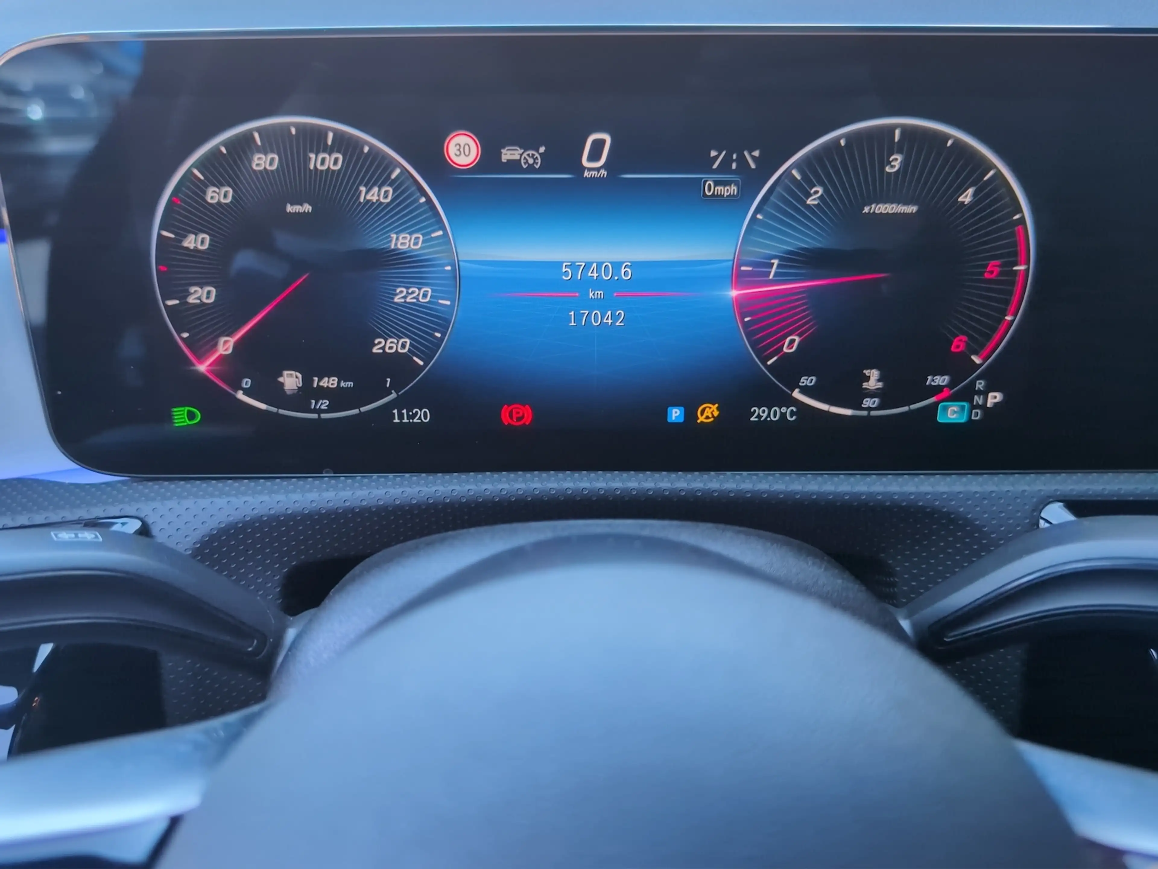 Mercedes-Benz CLA 220 d AMG Line *Multibe*Distro*Ambient*Wide* — photo 10