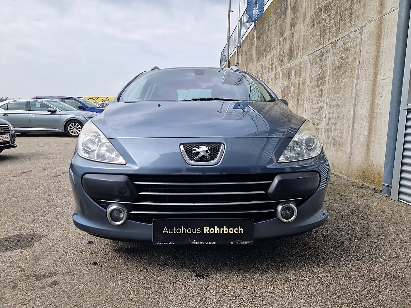 Peugeot 307 SW Active HDI 110 Grau - 2